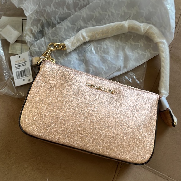 Michael Kors mini shoulder bag rose gold metallic pouchette NWT - Picture 1 of 6